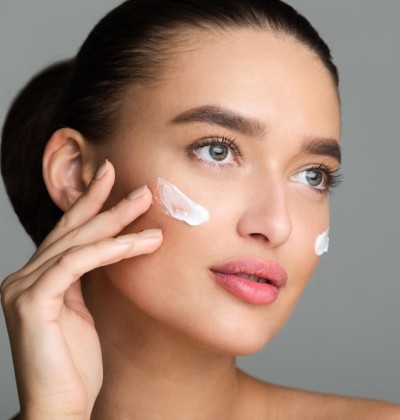 En İyi 9 Leke Giderici Krem Önerisi En İyi 9 Leke Giderici Krem Önerisi